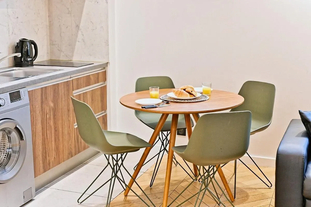 Studio Raffine Pres De La Seine Paris 16Eme France