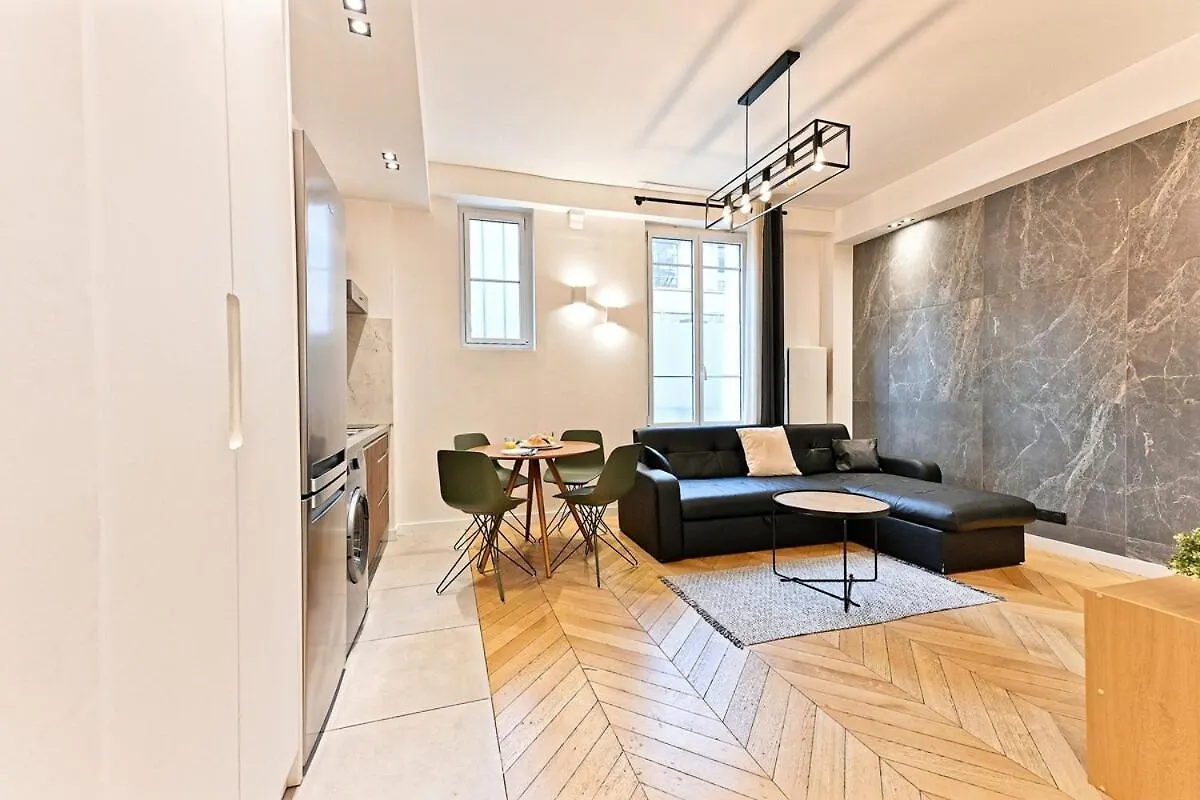 Studio Raffine Pres De La Seine Paris 16Eme contacts